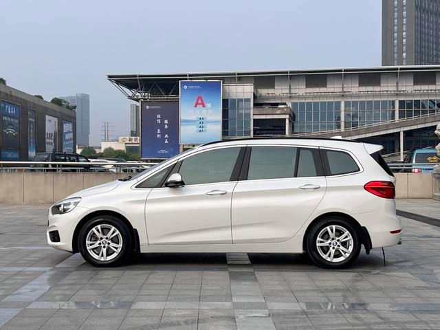 BMW 2 Series Active Tourer 2015 218i Líder exterior foto 4