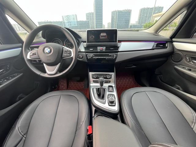 BMW 2 Series Active Tourer 2015 218i Líder interior foto 12