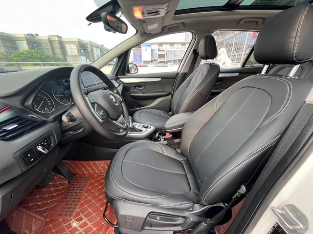 BMW 2 Series Active Tourer 2015 218i Líder interior foto 14