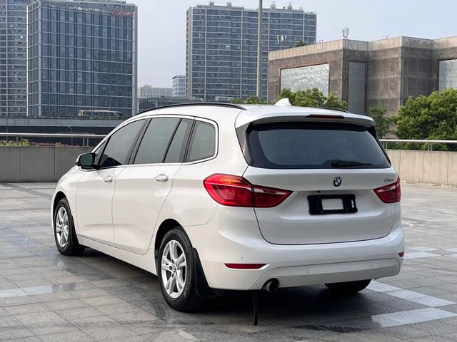BMW 2 Series Active Tourer 2015 218i Líder interior foto 15