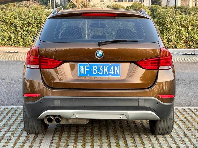 BMW X1 2015 sDrive18i Fashion Upgrade Edition exterior photo 6 BMW X1 2015 sDrive18i Fashion Upgrade Edition exterior photo 6
