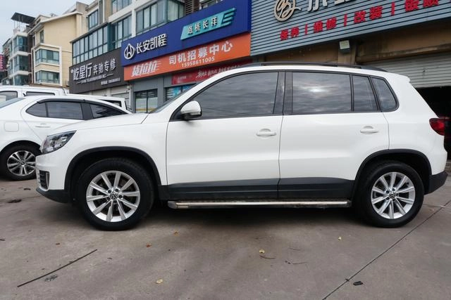 Volkswagen Tiguan 2016 280TSI Automatic Two-Drive Silk Road Comfort Edition exterior photo 3 Volkswagen Tiguan 2016 280TSI Automatic Two-Drive Silk Road Comfort Edition exterior photo 3