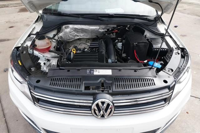 Volkswagen Tiguan 2016 280TSI Automatic Two-Drive Silk Road Comfort Edition interior photo 12 Volkswagen Tiguan 2016 280TSI Automatic Two-Drive Silk Road Comfort Edition interior photo 12