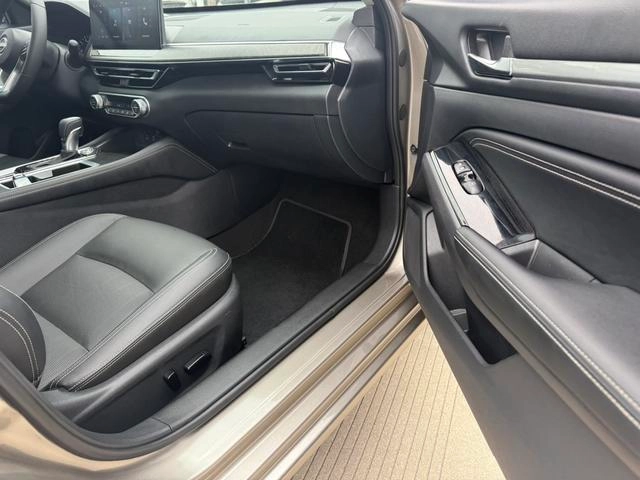 Nissan Teana 2022 2.0L XL-TLS Version plaisir intérieur photo 14 Nissan Teana 2022 2.0L XL-TLS Version plaisir intérieur photo 14