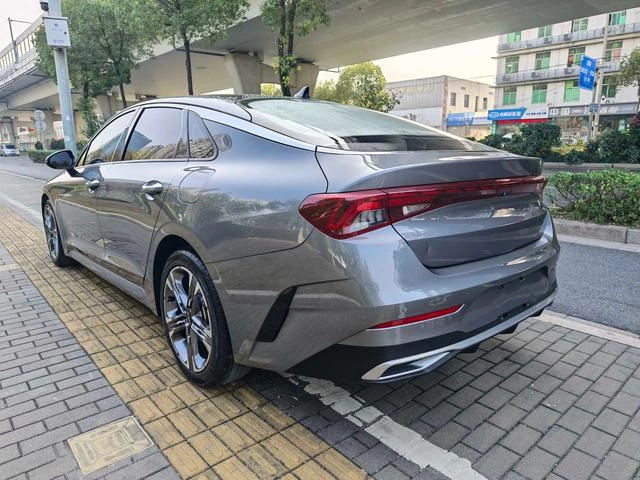 KIA K5 2021 270T CVVD Новая версия интерьер фото 8 KIA K5 2021 270T CVVD Новая версия интерьер фото 8