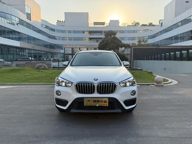 BMW X1 2018 sDrive18Li Fashionable exterior photo 2 BMW X1 2018 sDrive18Li Fashionable exterior photo 2