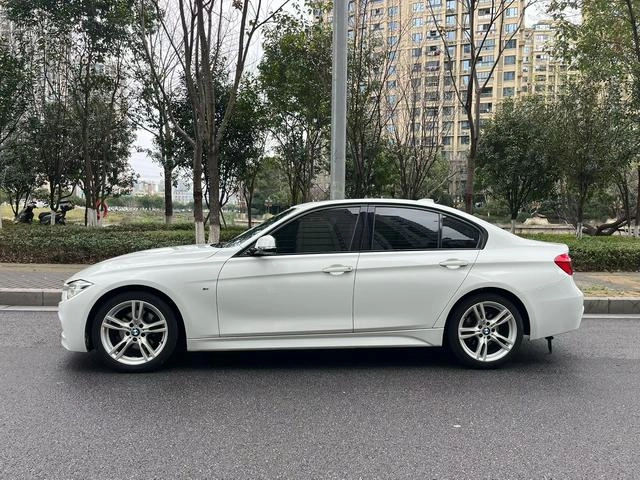 BMW 3 Series 2017 320i M Спортивный экстерьер фото 4 BMW 3 Series 2017 320i M Спортивный экстерьер фото 4
