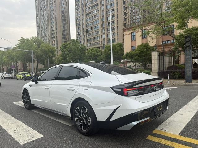 Hyundai Sonata 2024 1.5T Pro exterior photo 4