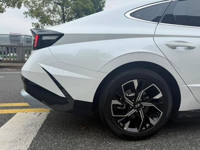 Hyundai Sonata 2024 1.5T Pro exterior photo 10