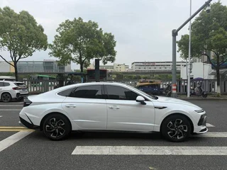 Hyundai Sonata 2024 1.5T Pro interior photo 13