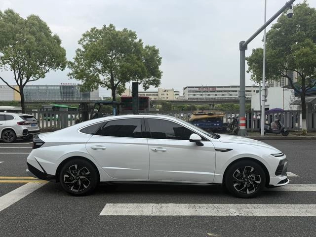 Hyundai Sonata 2024 1.5T Pro interior photo 13
