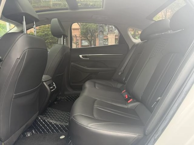 Hyundai Sonata 2024 1.5T Pro interior photo 17