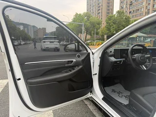 Hyundai Sonata 2024 1.5T Pro interior photo 18