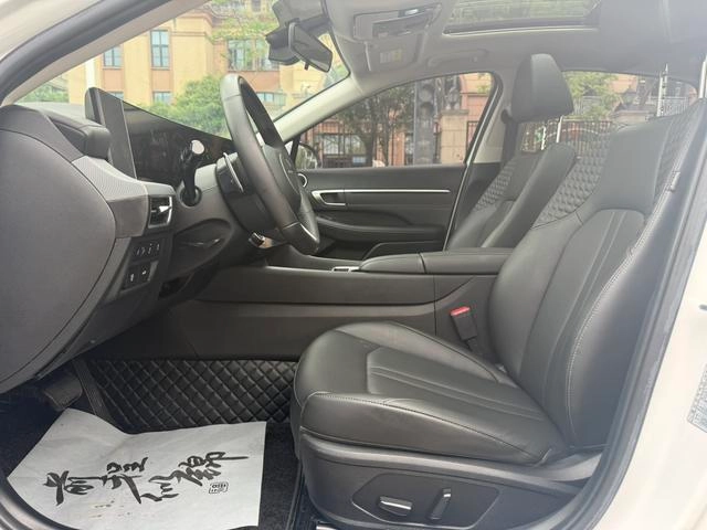 Hyundai Sonata 2024 1.5T Pro interior photo 19