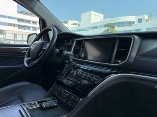 GAC Trumpchi M8 2019 320T Элитная версия интерьер фото 11 GAC Trumpchi M8 2019 320T Элитная версия интерьер фото 11