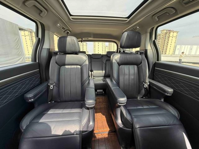 GAC Trumpchi M8 2019 320T Элитная версия интерьер фото 14 GAC Trumpchi M8 2019 320T Элитная версия интерьер фото 14