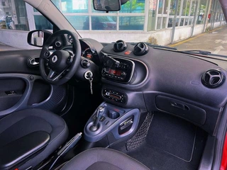 smart fortwo 2018 1.0L 52 Kilovatios 20 Edición especial de aniversario País V interior foto 10 smart fortwo 2018 1.0L 52 Kilovatios 20 Edición especial de aniversario País V interior foto 10