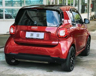 smart fortwo 2018 1.0L 52 Kilovatios 20 Edición especial de aniversario País V interior foto 15 smart fortwo 2018 1.0L 52 Kilovatios 20 Edición especial de aniversario País V interior foto 15