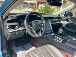 Hongqi H5 2023 2.0T Автоматическая смарт-баннер экстерьер фото 7 Hongqi H5 2023 2.0T Автоматическая смарт-баннер экстерьер фото 7