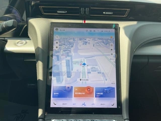 Hongqi H5 2023 2.0T Автоматическая смарт-баннер интерьер фото 14 Hongqi H5 2023 2.0T Автоматическая смарт-баннер интерьер фото 14
