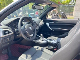 BMW 2 Series (Imported) 2015 220i Coupé convertible Tipo líder interior foto 11