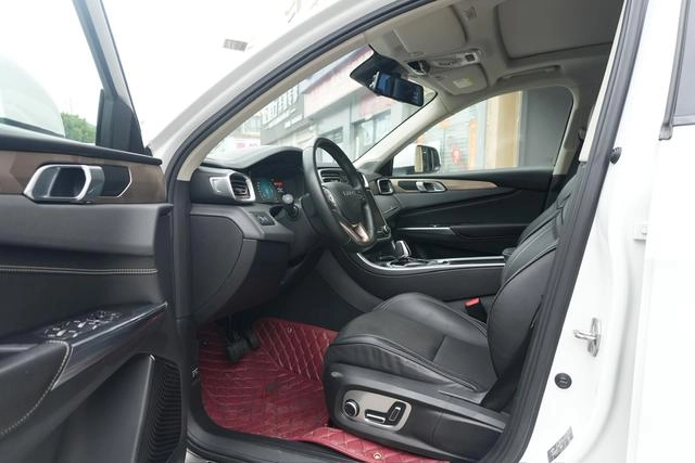 Lynk & Co 01 2017 2.0T two-drive type Pro version exterior photo 4 Lynk & Co 01 2017 2.0T two-drive type Pro version exterior photo 4