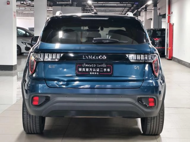 Lynk & Co 01 2017 2.0T Dos ruedas motrices Pro Versión exterior foto 5 Lynk & Co 01 2017 2.0T Dos ruedas motrices Pro Versión exterior foto 5