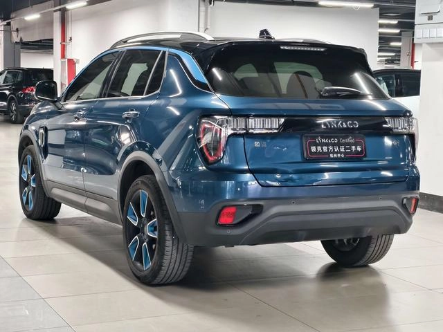 Lynk & Co 01 2017 2.0T Dos ruedas motrices Pro Versión exterior foto 6 Lynk & Co 01 2017 2.0T Dos ruedas motrices Pro Versión exterior foto 6
