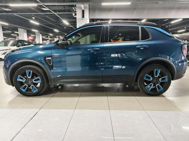 Lynk & Co 01 2017 2.0T Dos ruedas motrices Pro Versión exterior foto 8 Lynk & Co 01 2017 2.0T Dos ruedas motrices Pro Versión exterior foto 8
