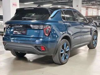 Lynk & Co 01 2017 2.0T Dos ruedas motrices Pro Versión exterior foto 9 Lynk & Co 01 2017 2.0T Dos ruedas motrices Pro Versión exterior foto 9