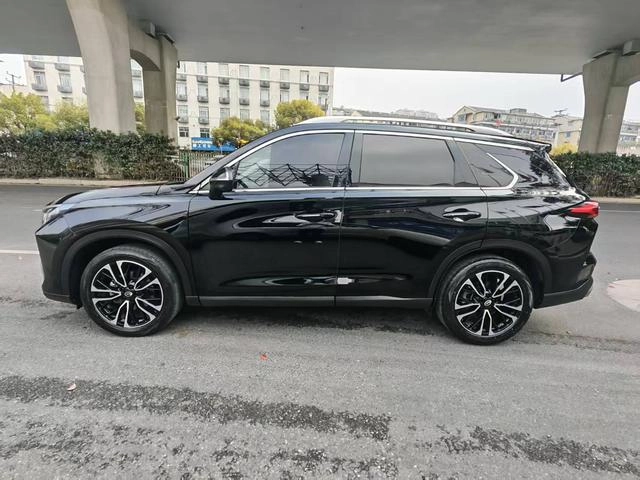 GAC Trumpchi Trumpchi GS4 PLUS 2023 390T Versión de galaxia automática exterior foto 3 GAC Trumpchi Trumpchi GS4 PLUS 2023 390T Versión de galaxia automática exterior foto 3