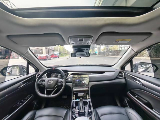 GAC Trumpchi Trumpchi GS4 PLUS 2023 390T Versión de galaxia automática exterior foto 5 GAC Trumpchi Trumpchi GS4 PLUS 2023 390T Versión de galaxia automática exterior foto 5