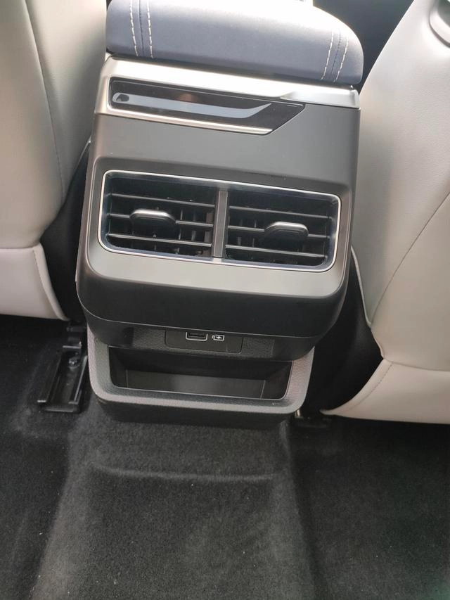 Geely Preface 2021 2.0T Acabado premium interior foto 12 Geely Preface 2021 2.0T Acabado premium interior foto 12