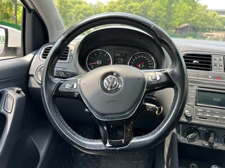 Volkswagen Polo 2016 1.6L Tipo de confort automático interior foto 15 Volkswagen Polo 2016 1.6L Tipo de confort automático interior foto 15