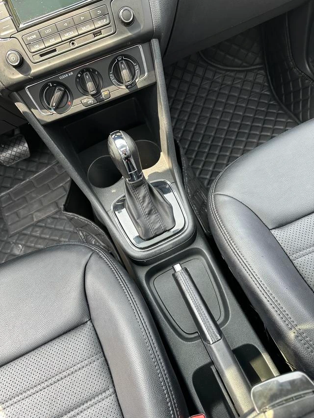 Volkswagen Polo 2016 1.6L Tipo de confort automático interior foto 18 Volkswagen Polo 2016 1.6L Tipo de confort automático interior foto 18