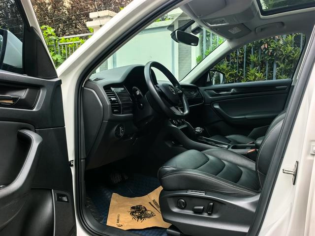 Skoda Kodiak 2018 Changé TSI330 7 Version Premium de luxe à deux roues motrices extérieur photo 6 Skoda Kodiak 2018 Changé TSI330 7 Version Premium de luxe à deux roues motrices extérieur photo 6