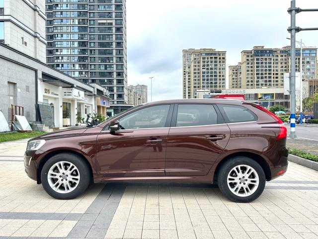 Volvo XC60 2015 T5 Version Zhixing extérieur photo 3 Volvo XC60 2015 T5 Version Zhixing extérieur photo 3
