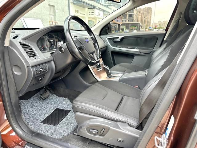 Volvo XC60 2015 T5 Version Zhixing extérieur photo 4 Volvo XC60 2015 T5 Version Zhixing extérieur photo 4