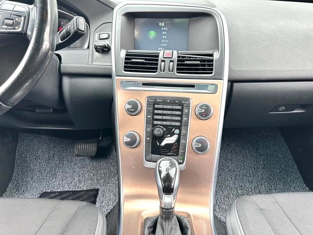 Volvo XC60 2015 T5 Version Zhixing extérieur photo 8 Volvo XC60 2015 T5 Version Zhixing extérieur photo 8