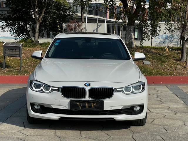 BMW 3 Series 2018 320Li Traje de lujo líder exterior foto 2 BMW 3 Series 2018 320Li Traje de lujo líder exterior foto 2
