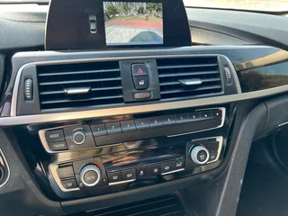 BMW 3 Series 2018 320Li Traje de lujo líder interior foto 19 BMW 3 Series 2018 320Li Traje de lujo líder interior foto 19