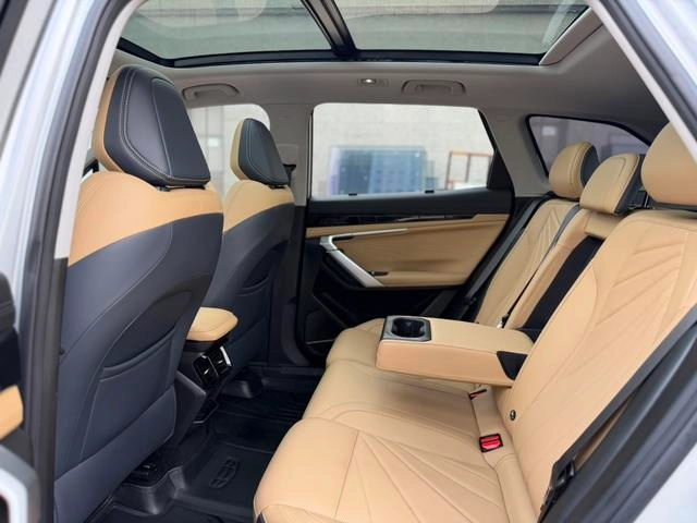 Geely Boyue L 2023 1.5TD DCT Premium Trim exterior photo 7 Geely Boyue L 2023 1.5TD DCT Premium Trim exterior photo 7