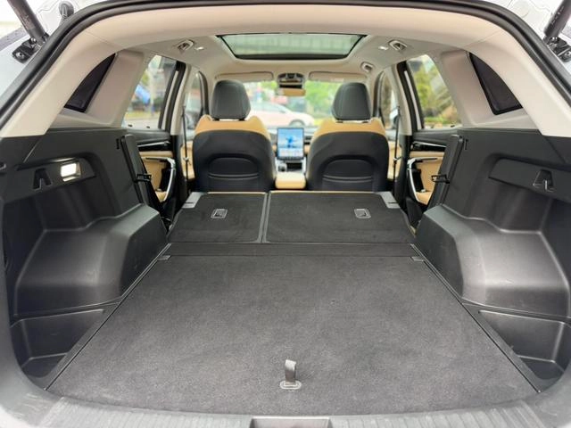 Geely Boyue L 2023 1.5TD DCT Premium Trim interior photo 13 Geely Boyue L 2023 1.5TD DCT Premium Trim interior photo 13
