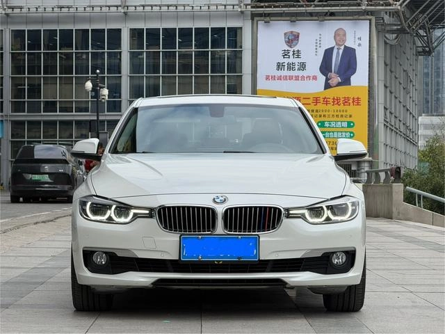 BMW 3 Series 2019 320Li Estilo de moda exterior foto 3 BMW 3 Series 2019 320Li Estilo de moda exterior foto 3