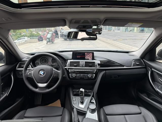 BMW 3 Series 2019 320Li Estilo de moda exterior foto 5 BMW 3 Series 2019 320Li Estilo de moda exterior foto 5