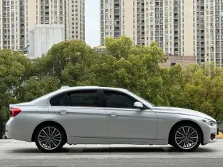 BMW 3 Series 2019 320Li Estilo de moda interior foto 10 BMW 3 Series 2019 320Li Estilo de moda interior foto 10