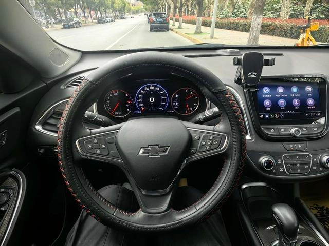 Chevrolet Malibu XL 2021 Redline 550T Versión nítida automática exterior foto 6 Chevrolet Malibu XL 2021 Redline 550T Versión nítida automática exterior foto 6