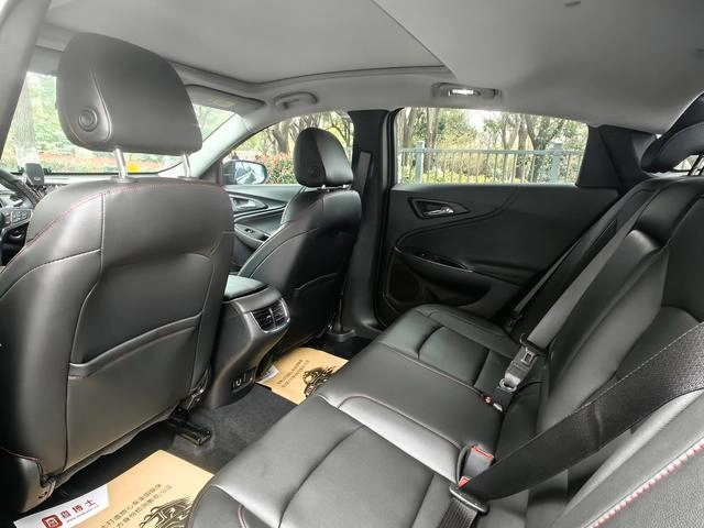 Chevrolet Malibu XL 2021 Redline 550T Versión nítida automática interior foto 13 Chevrolet Malibu XL 2021 Redline 550T Versión nítida automática interior foto 13