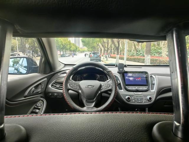 Chevrolet Malibu XL 2021 Redline 550T Versión nítida automática interior foto 14 Chevrolet Malibu XL 2021 Redline 550T Versión nítida automática interior foto 14
