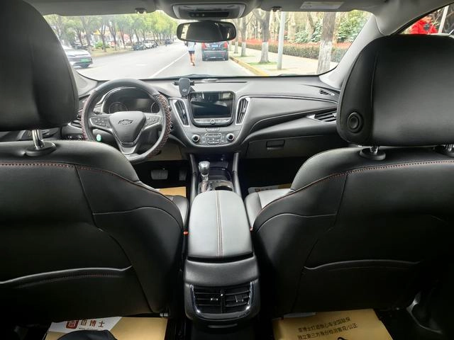 Chevrolet Malibu XL 2021 Redline 550T Versión nítida automática interior foto 15 Chevrolet Malibu XL 2021 Redline 550T Versión nítida automática interior foto 15